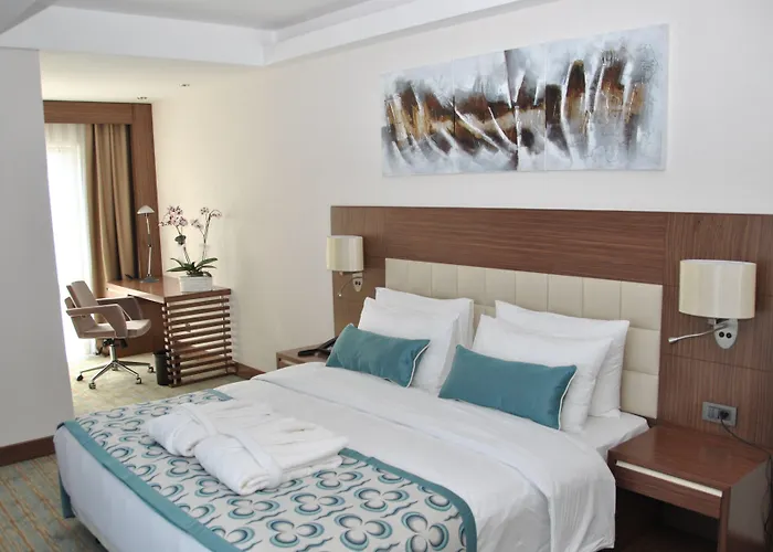 Hotel Mercure Altunizade 4*