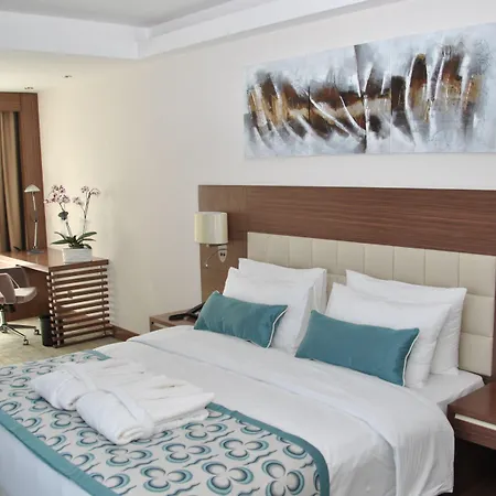 호텔 Mercure Altunizade 4*