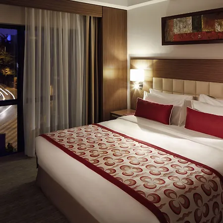 Hotel Mercure Altunizade 4*