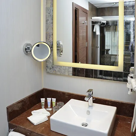 Mercure Altunizade 4*